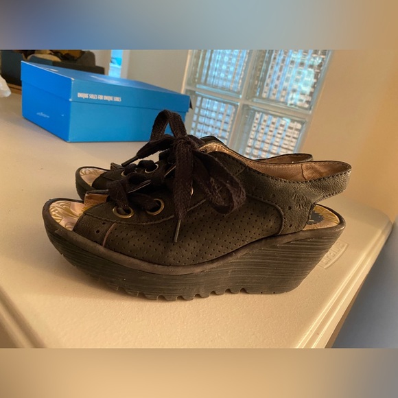 Fly London black sandals, used, size 6 - Picture 2 of 4